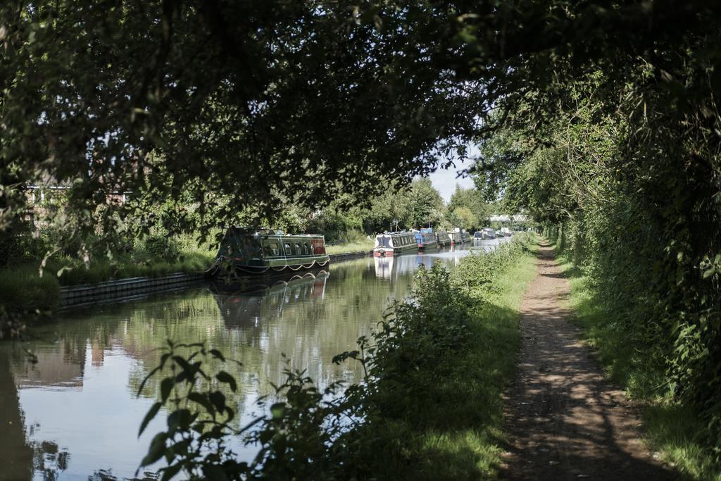 Hinds Head Aldermaston Exterior foto
